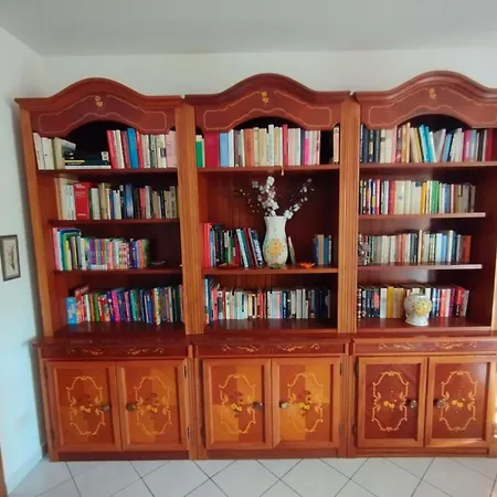 Lejlighed Book Nook Pisa, Circa 10 Minuti Da Pisa, Vicino All'ospedale Di Cisanello E All'aeroporto, Parcheggio Privato A Disposizione Cascina (Pisa)